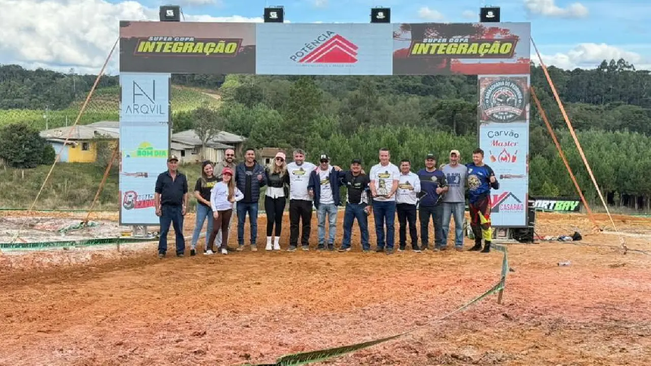 Deputado Hussein Bakri garante recursos para Velocross e fortalece esporte e turismo em Inácio Martins  