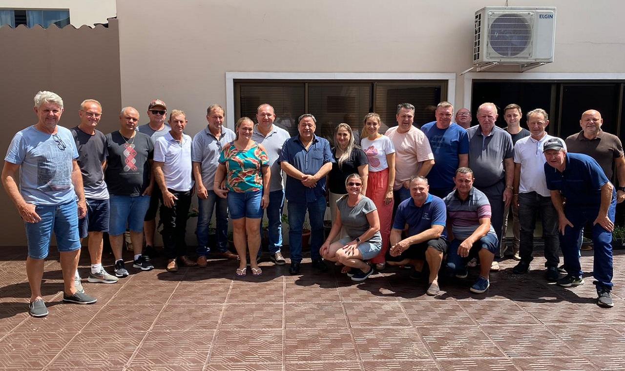Ao lado do prefeito Laerton Weber, Hussein Bakri visita obras e debate novos investimentos 