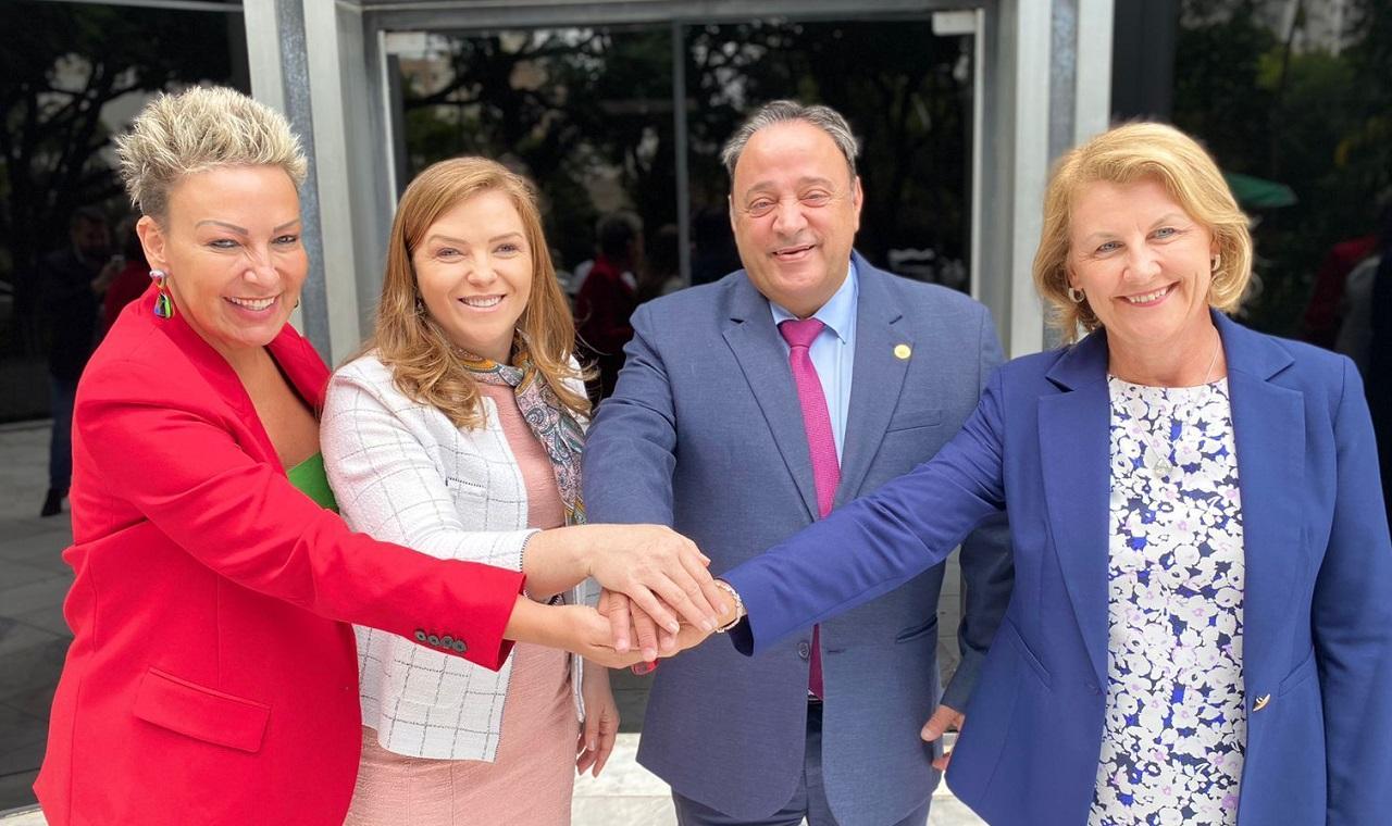 Deputado Hussein Bakri comemora aprovação do projeto que cria o Fundo Estadual dos Direitos da Mulher