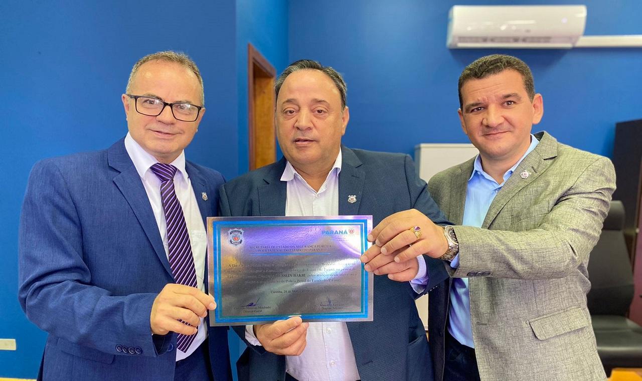 Hussein Bakri recebe homenagem da Polícia Penal do Estado do Paraná