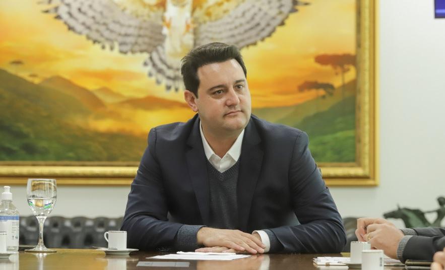Governo apresenta projetos de lei com reajuste de servidores e reestruturação de carreiras