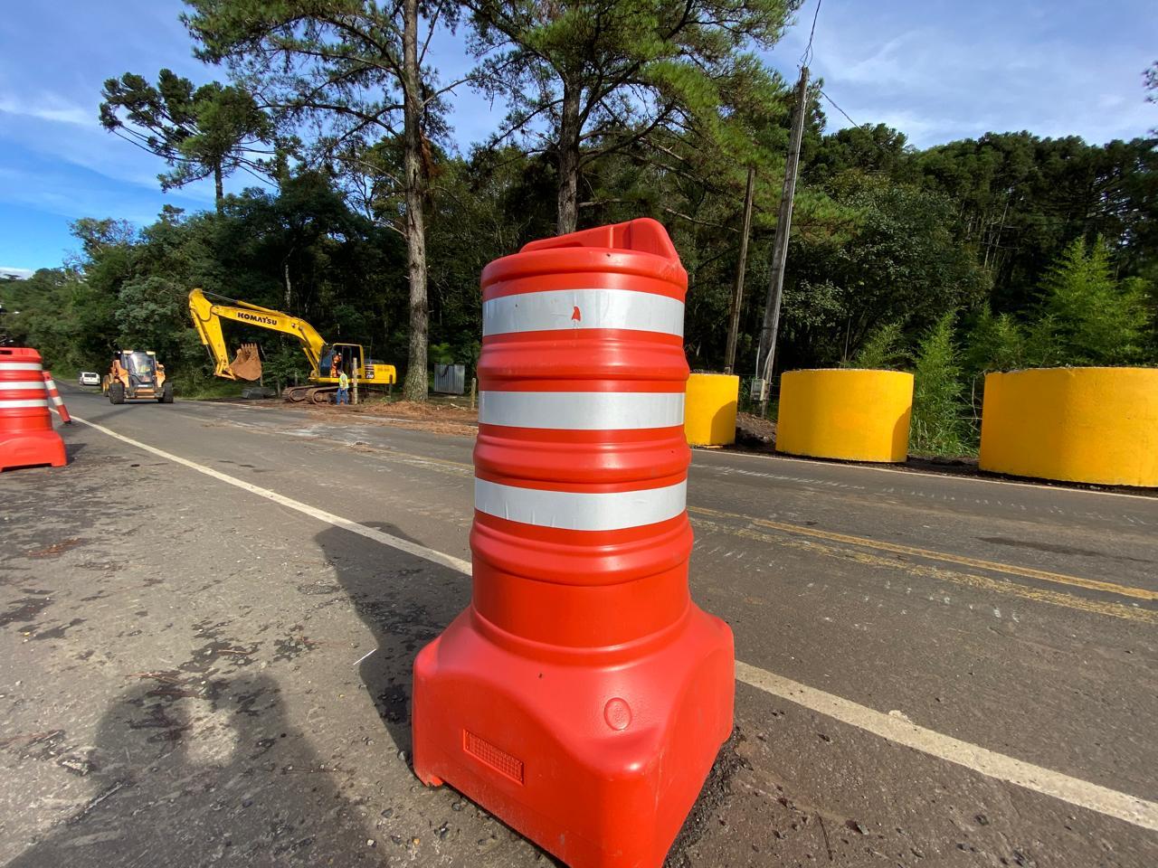 Saiba detalhes da contenção do morro do Dona Mercedes: 