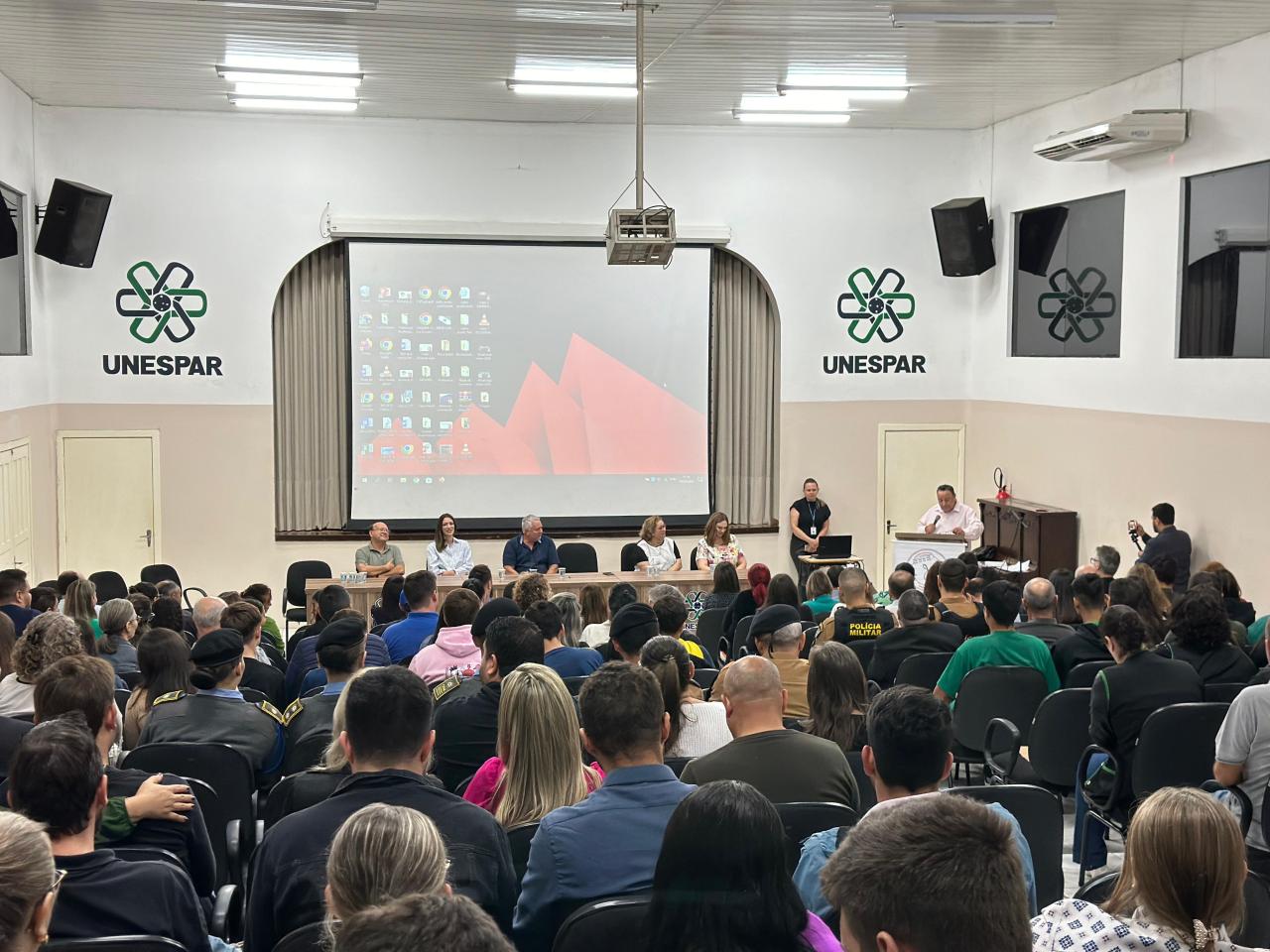 Hussein Bakri entrega R$ 1 milhão para colégios da região Sul pela 4ª etapa do Programa Escola Mais Bonita