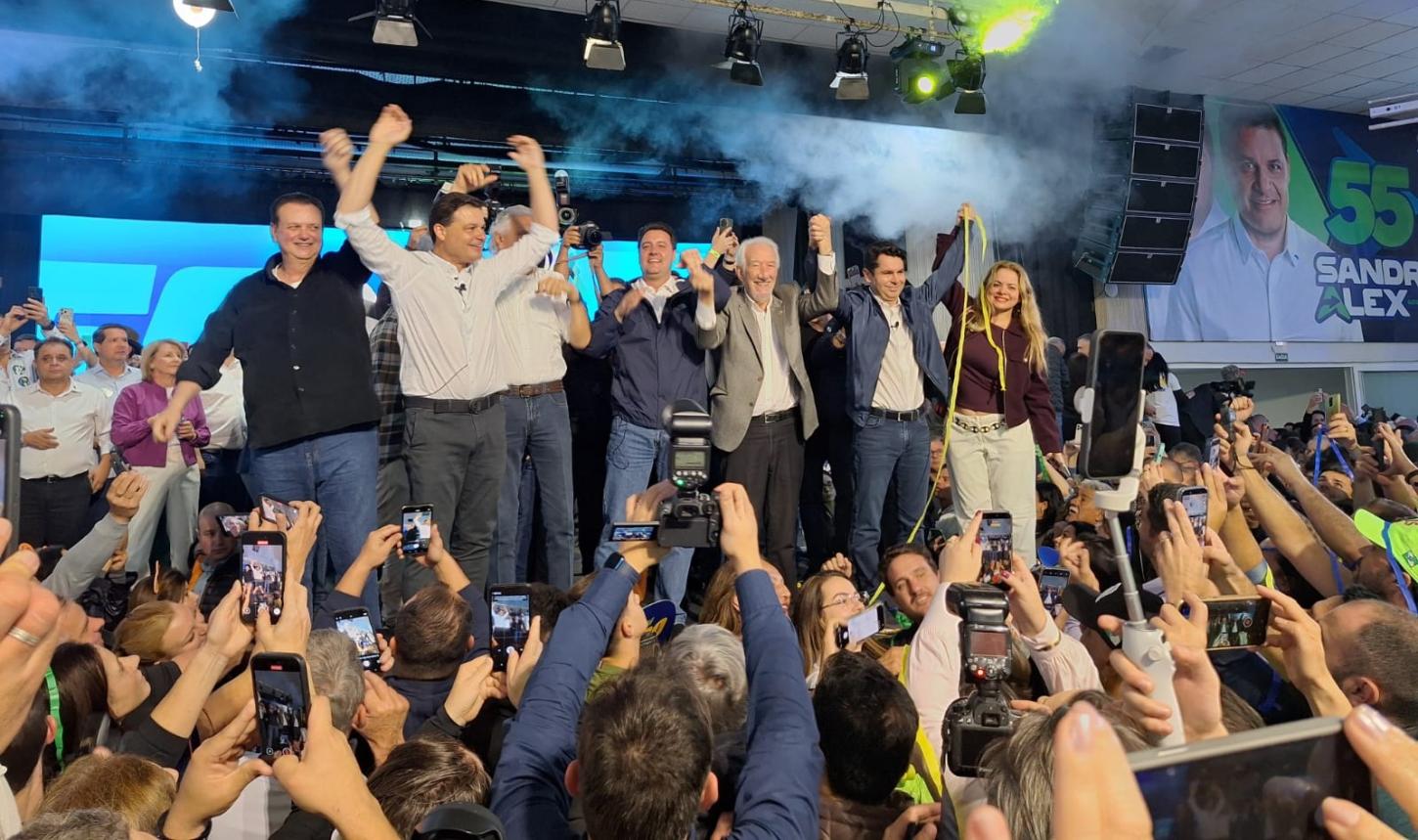 Comitiva liderada por Hussein Bakri leva força da região Sul à convenção que oficializou Sandro Alex