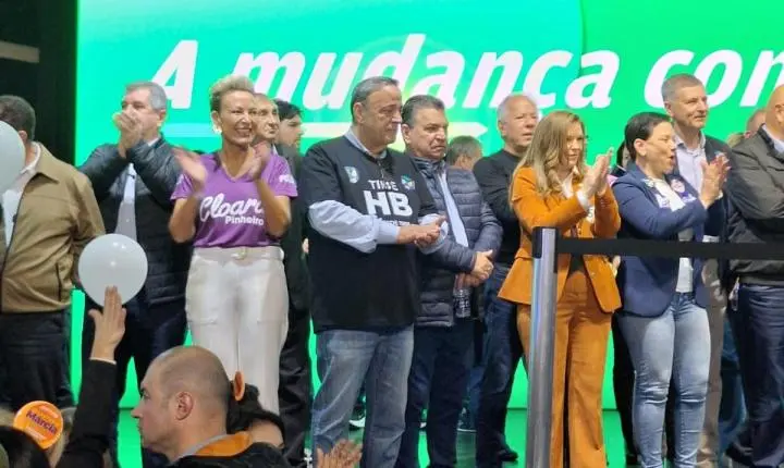 Comitiva liderada por Hussein Bakri leva força da região Sul à convenção que oficializou Sandro Alex