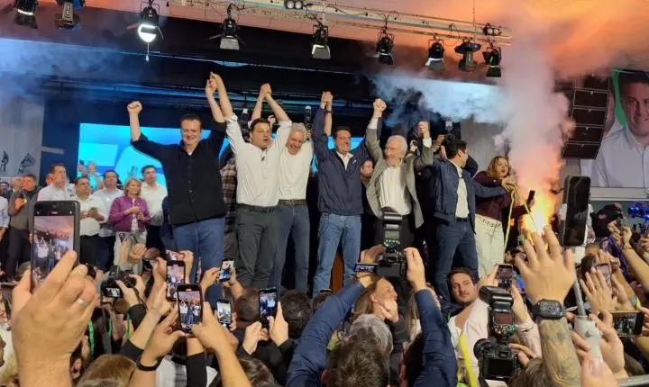 Comitiva liderada por Hussein Bakri leva força da região Sul à convenção que oficializou Sandro Alex