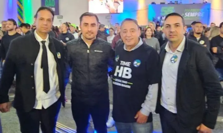 Comitiva liderada por Hussein Bakri leva força da região Sul à convenção que oficializou Sandro Alex