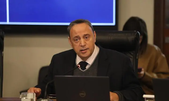 Hussein Bakri relata projeto que autoriza atividades práticas para alunos dos colégios agrícolas do Paraná
